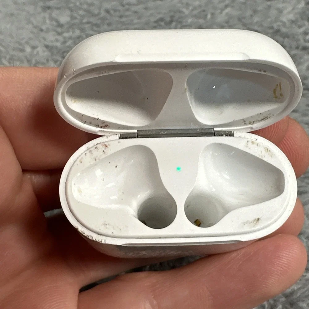 Genuine Apple AirPods Charging Case Only For Models: A1602 A1523 A2031 A2032